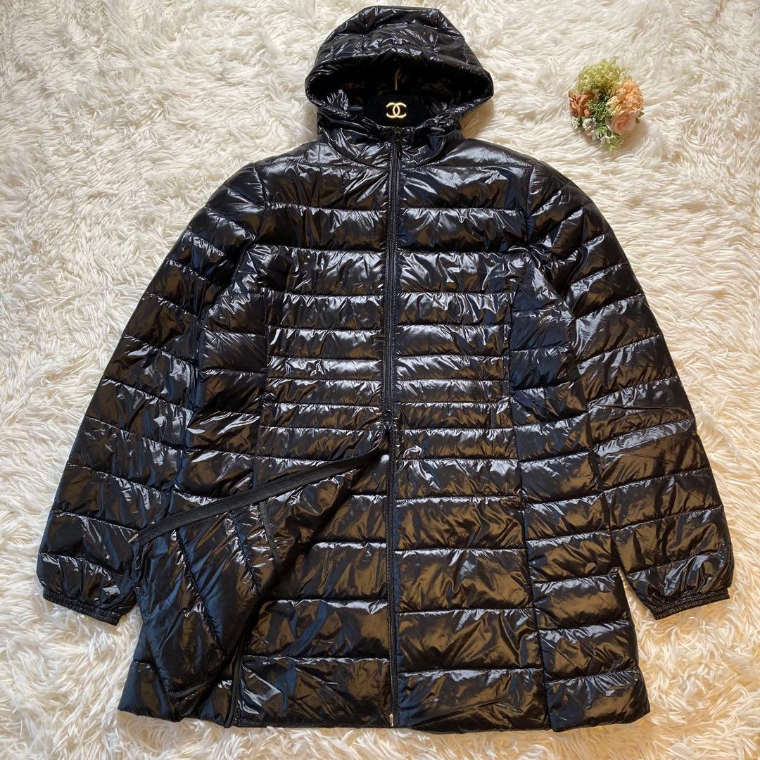 極美品 ユニクロ ウルトラライトダウン パーカー 限定 3XL 黒 ブラック