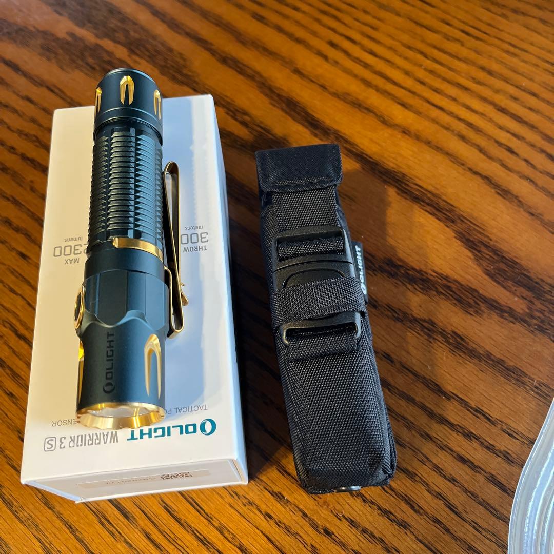 Olight Warrior 3S 懐中電灯 2300ルーメン Amazon.co.jp: OLIGHT(オーライト) WARRIOR 3S 懐中電灯 2300ルーメン