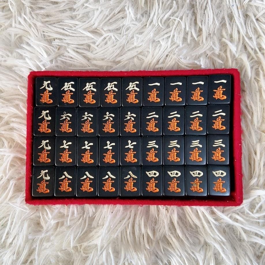 麻雀牌 オールブラック 黒牌 麻雀セット黒塗り 柄ケース マージャン