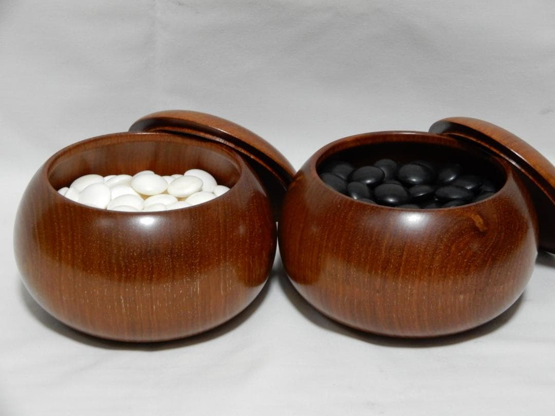 囲碁　本蛤 那智黒碁石　37号　+　超特大木製碁笥　使用少美品