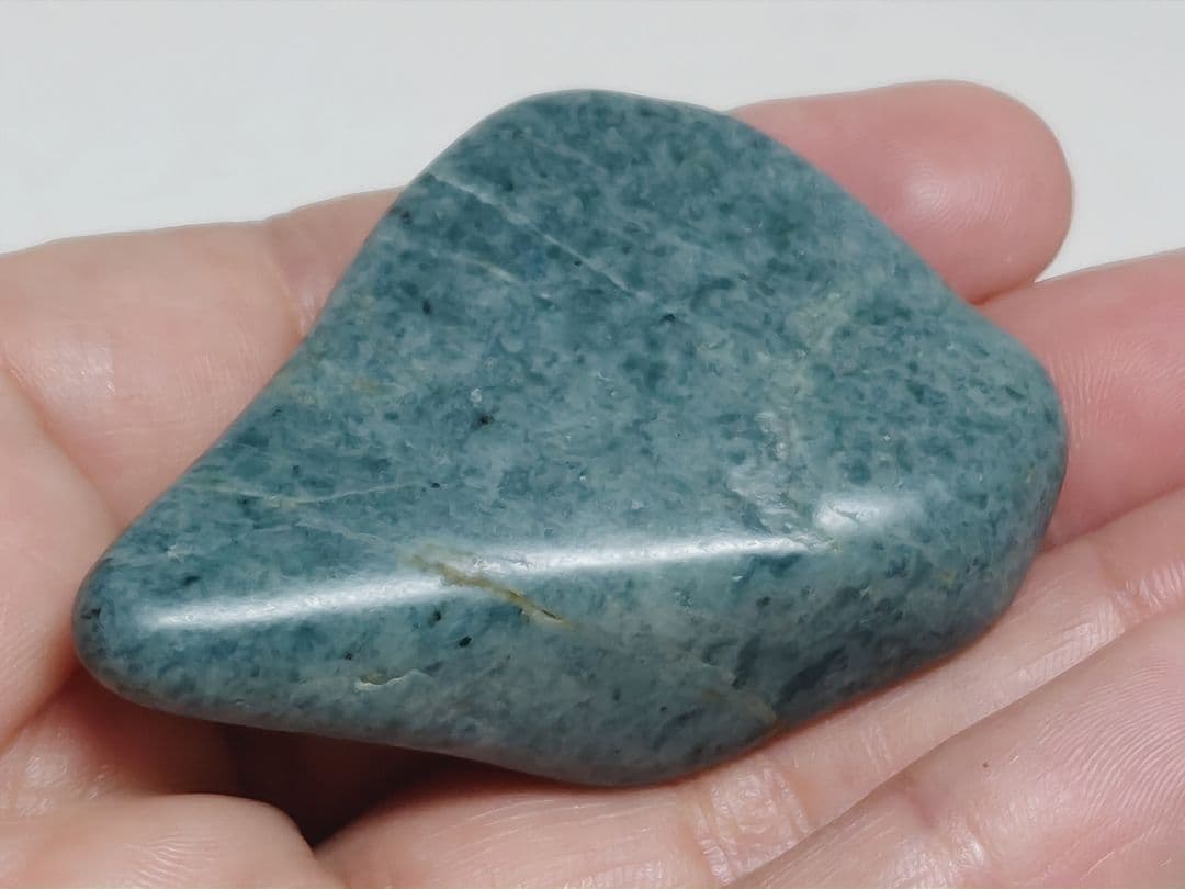 濃青 64g 翡翠 ヒスイ 原石 鑑賞石 自然石 誕生石 鉱物 鉱石 水石