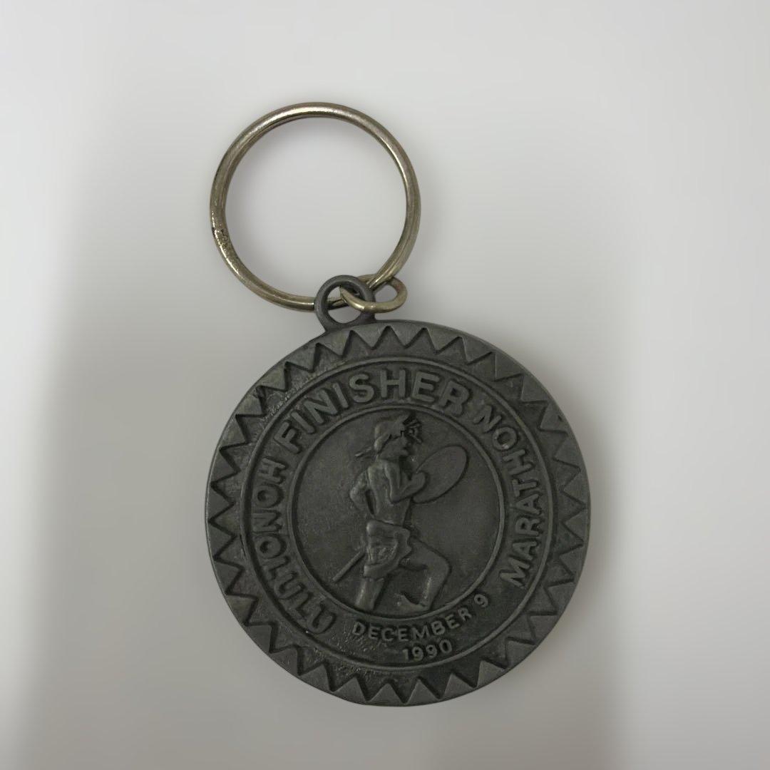 JAL ホノルルマラソン 完走記念メダルキーホルダー 1990年 - メルカリ