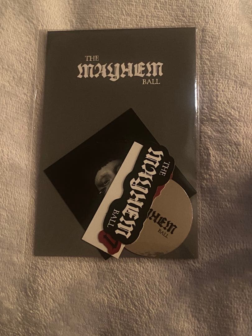 Lady Gaga VIP Gold Merch - 2026年 VIPギフト - メルカリ