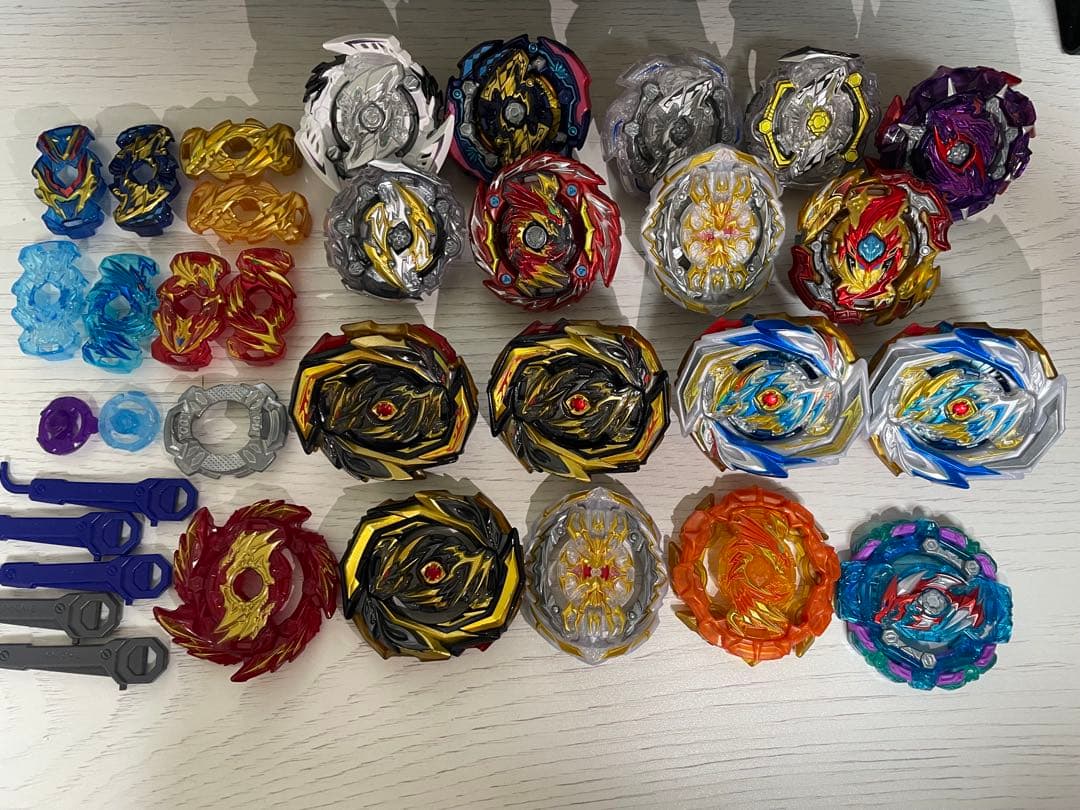 ベイブレードバーストGT インペリアルドラゴン 等 13点まとめ売り おまけ付き