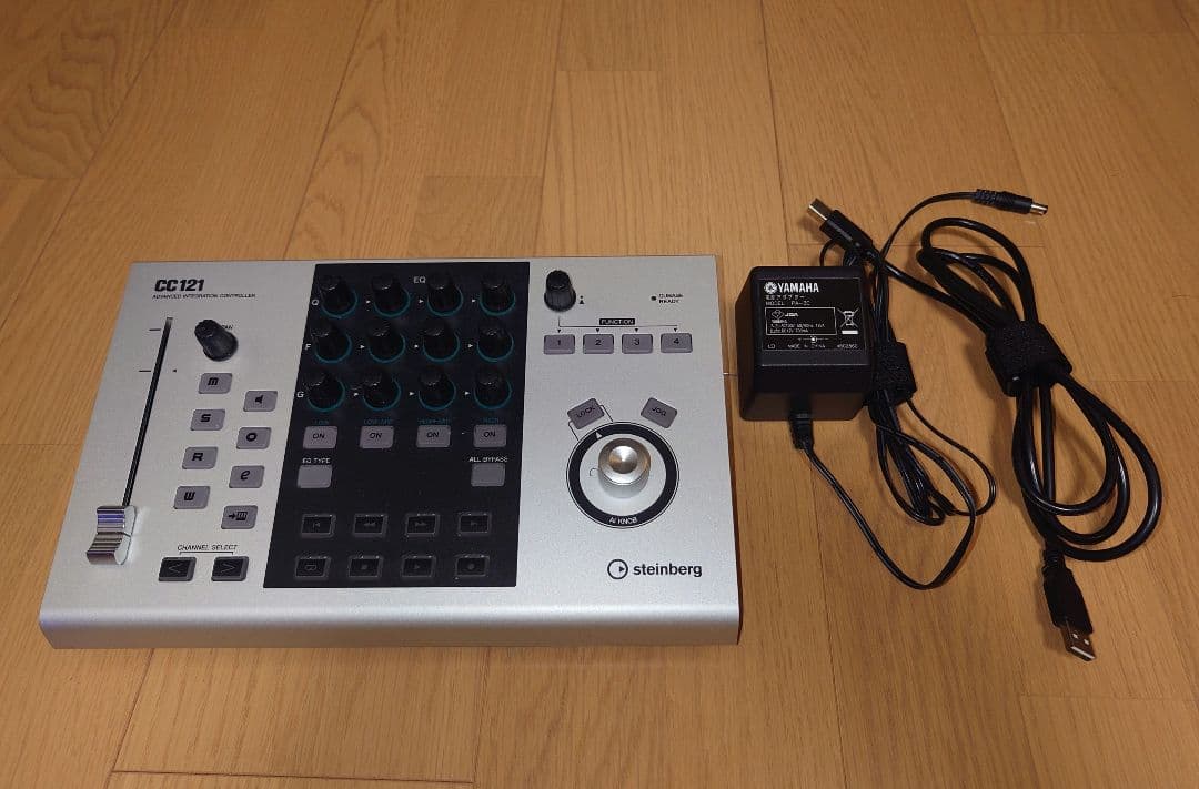 ◆Steinberg CC121 MIDIフィジカルコントローラー