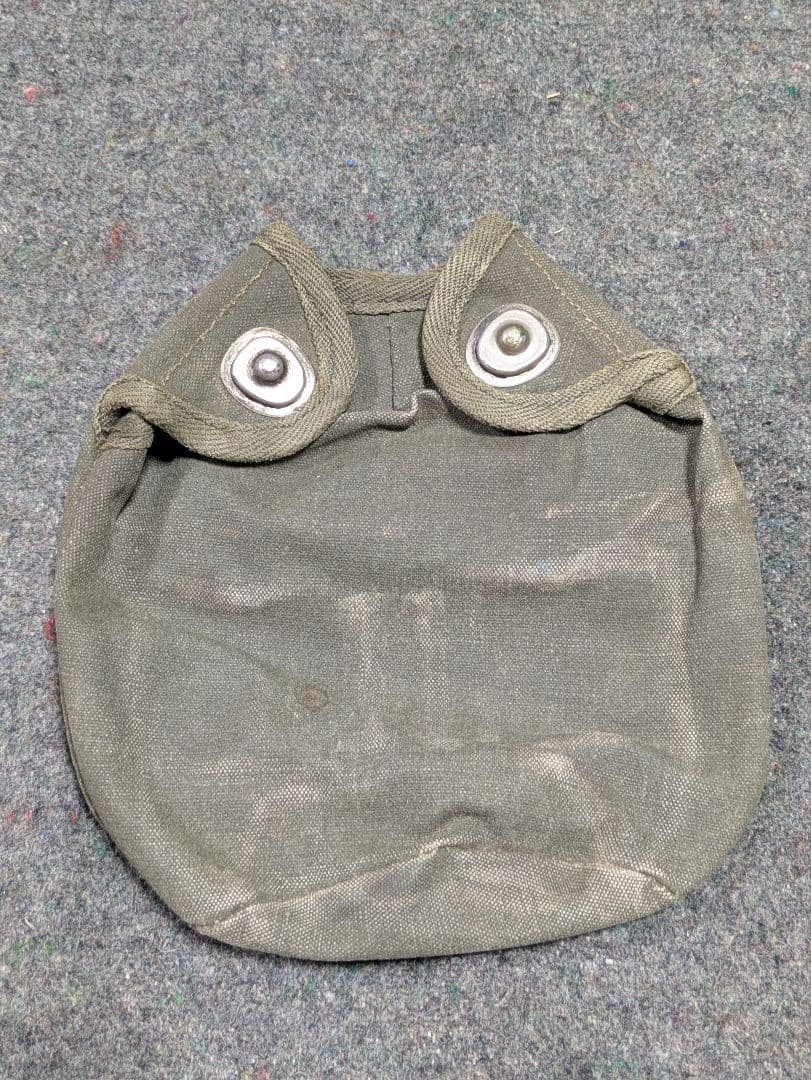 昭和自衛隊　1969年　水筒おおい（水筒カバー）Qマーク　実物　払い下げ　放出品