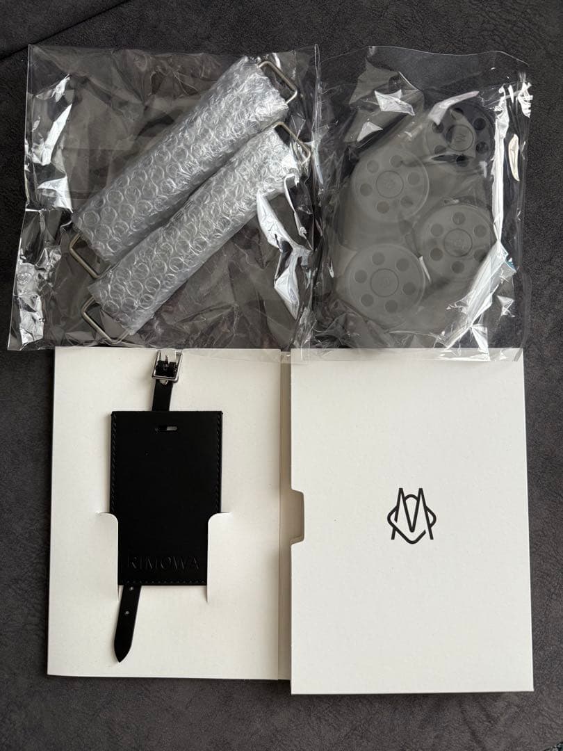 【新品】RIMOWAクラシックキャビン　ハンドル　ホイール　ラゲージタグ