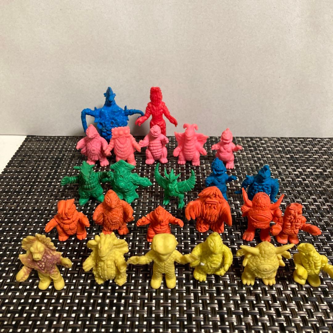 ウルトラマン 怪獣消しゴム 24体セット - メルカリ