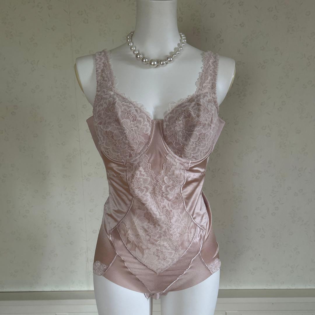 【定価23,980円】ワコール　ラゼ　ボディスーツ　B90LL