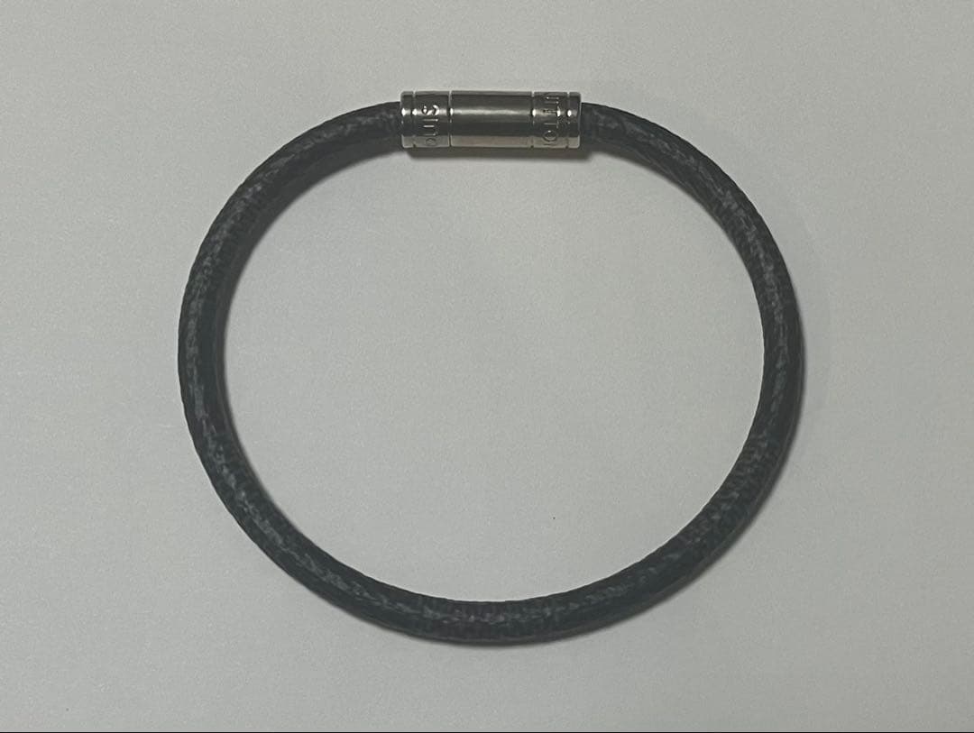 【新品未使用】Louis Vuitton ブラックレザーブレスレット