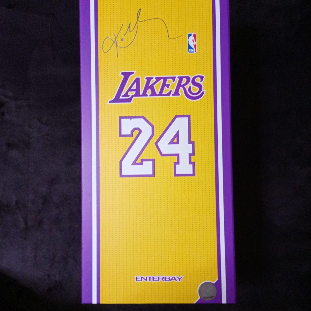 エンターベイ NBA コービー・ブライアント 1/6 ロサンゼルスレイカーズ24