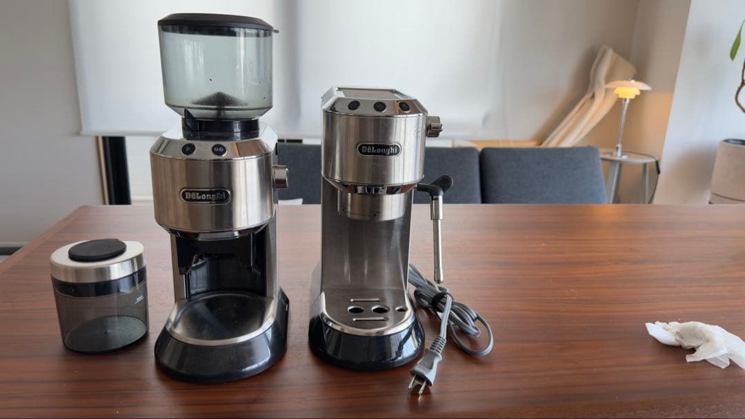 De'Longhi EC680M エスプレッソマシン コーヒーミル デロンギ DeLonghi EC680 Dedica エスプレッソマシーン エスプレッソ