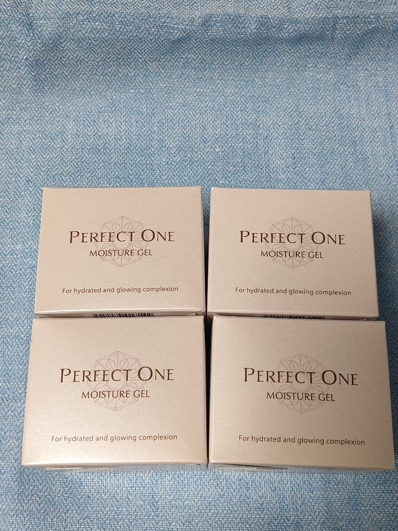 パーフェクトワン モイスチャージェル 75g 。4個