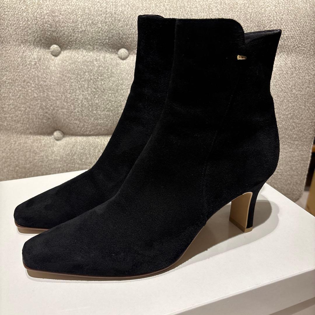 今季新作ダイアナ きれいめシンプルショートブーツ 23.5 黒スエード 靴・バッグのダイアナ通販サイト ｜ HE66599: シューズ 【dianashoes.com】