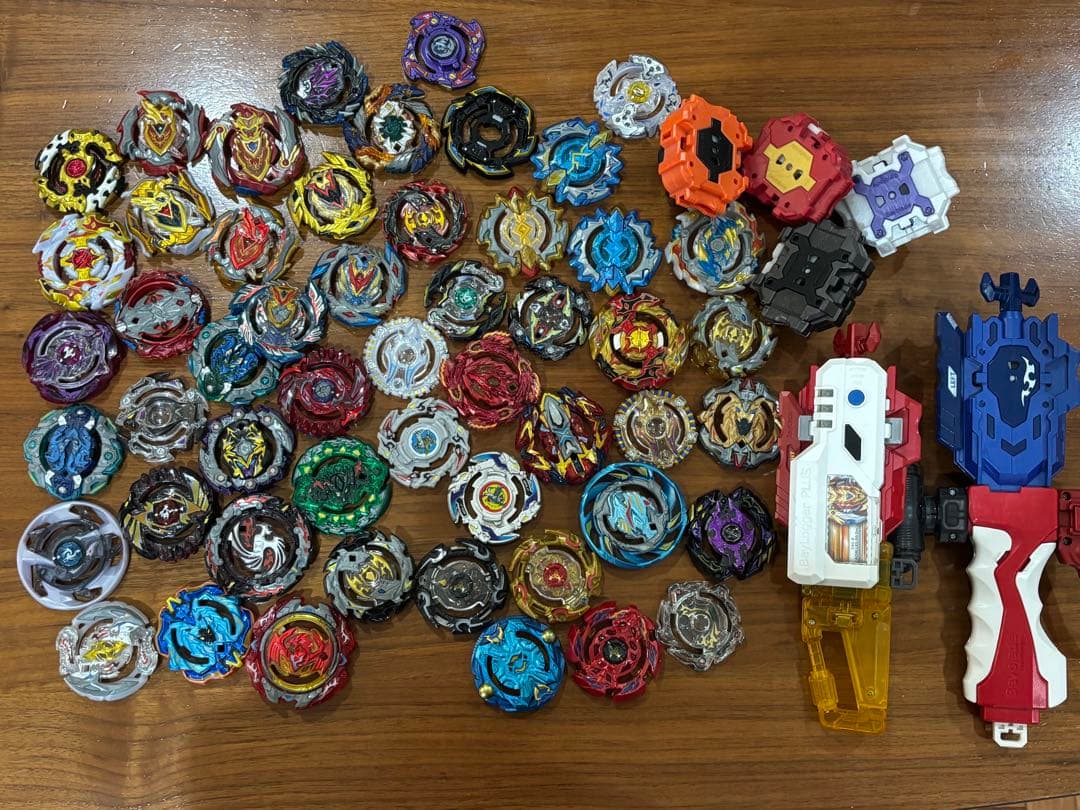 ベイブレードバースト大量まとめ売り　レイヤー、ディスク、ドライバーなど