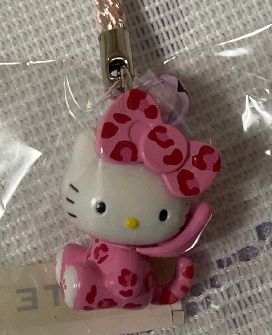 ハローキティ ストラップ 大阪　ヒョウ柄　ピンク