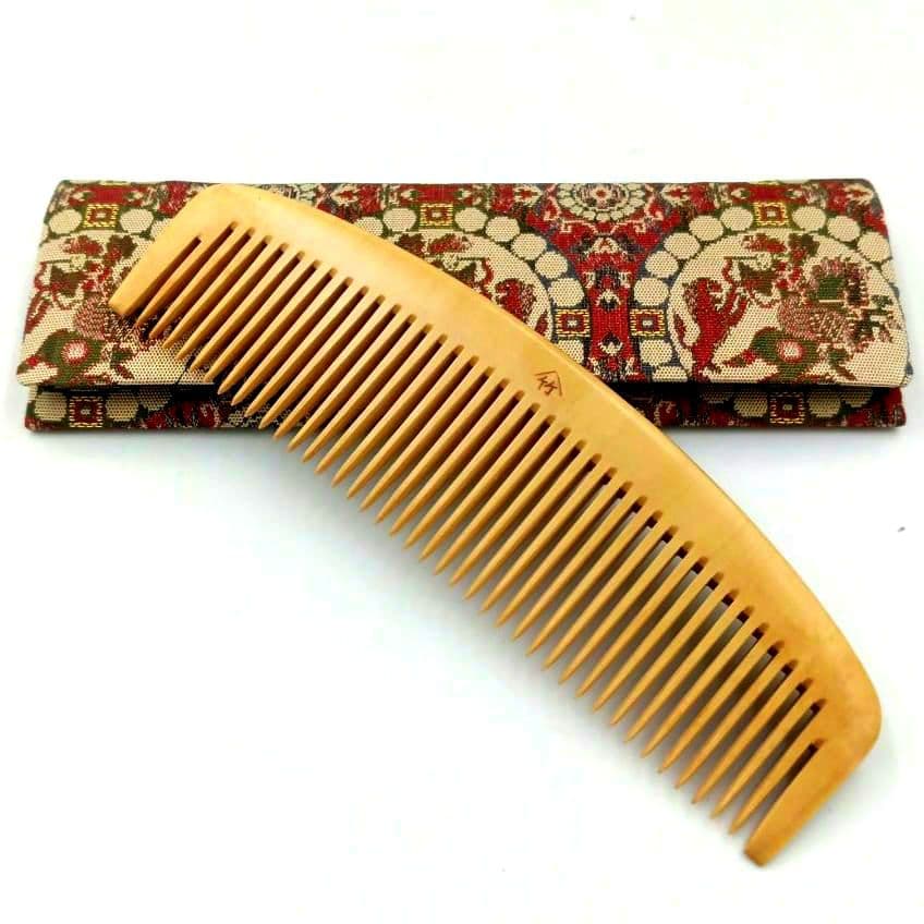 十三や工房 薩摩つげ とき櫛 つげ櫛 四寸 龍村美術織物 獅子狩文錦 ケース 楽天市場】薩摩つげ とき櫛 つげ櫛 三寸五分 105mm 中歯 十三や工房