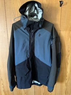 ピークパフォーマンスpeak performance teton jacket