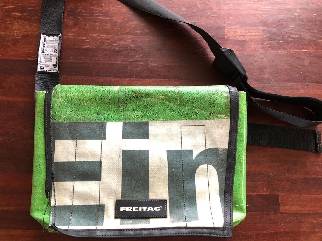 FREITAG　フライターグ　メッセンジャーバッグ