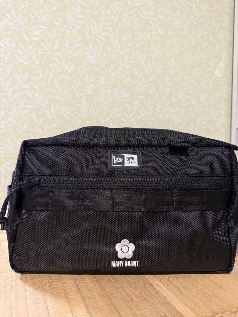 マリークワント NEWERA ボディバッグ 本日発送【新品未使用】マリークワント×ニューエラ/限定スクエア