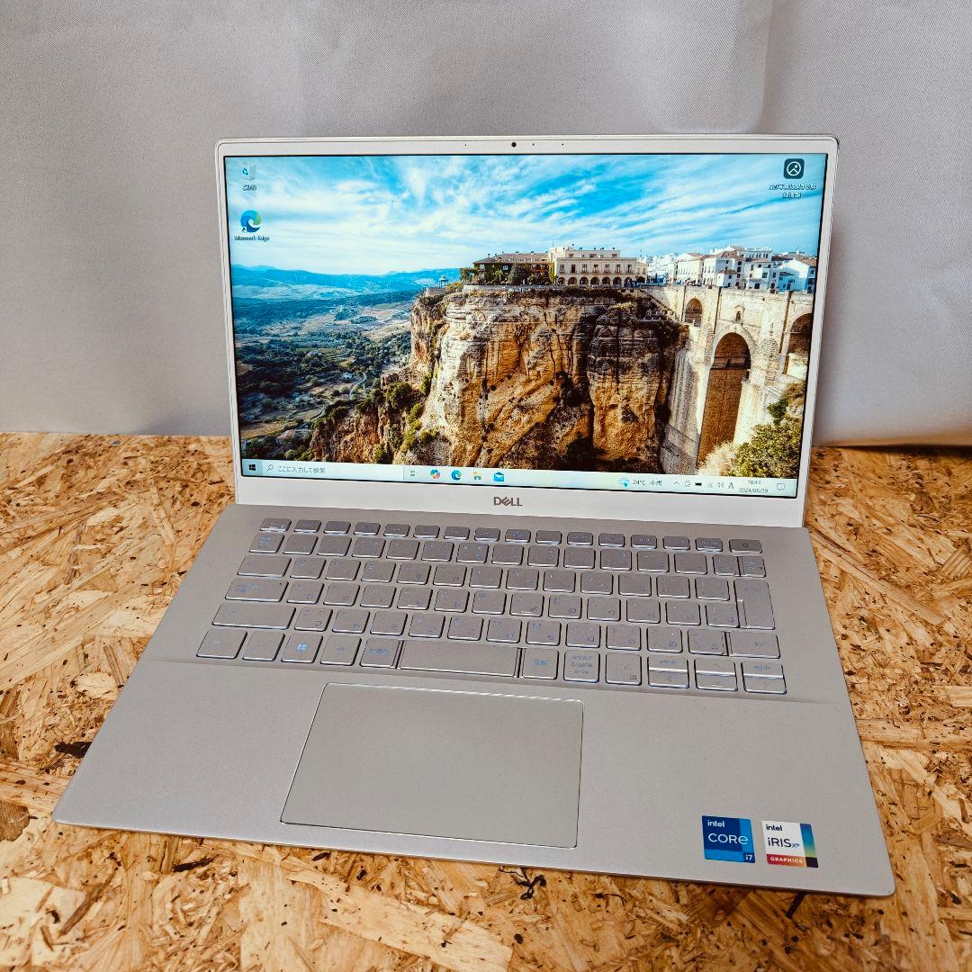 DELL Inspiron 5402 14インチ Core i7 16G 1TB