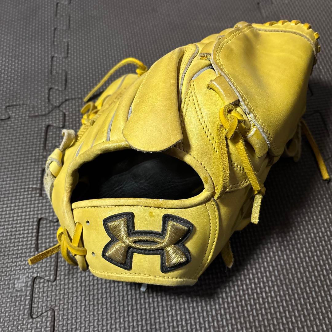 Under Armour 軟式グローブ QBB0240 イエロー
