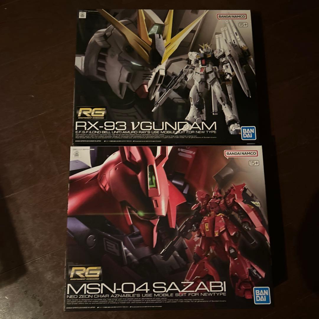 RG RX-93 Vガンダム & MSN-04 サザビー