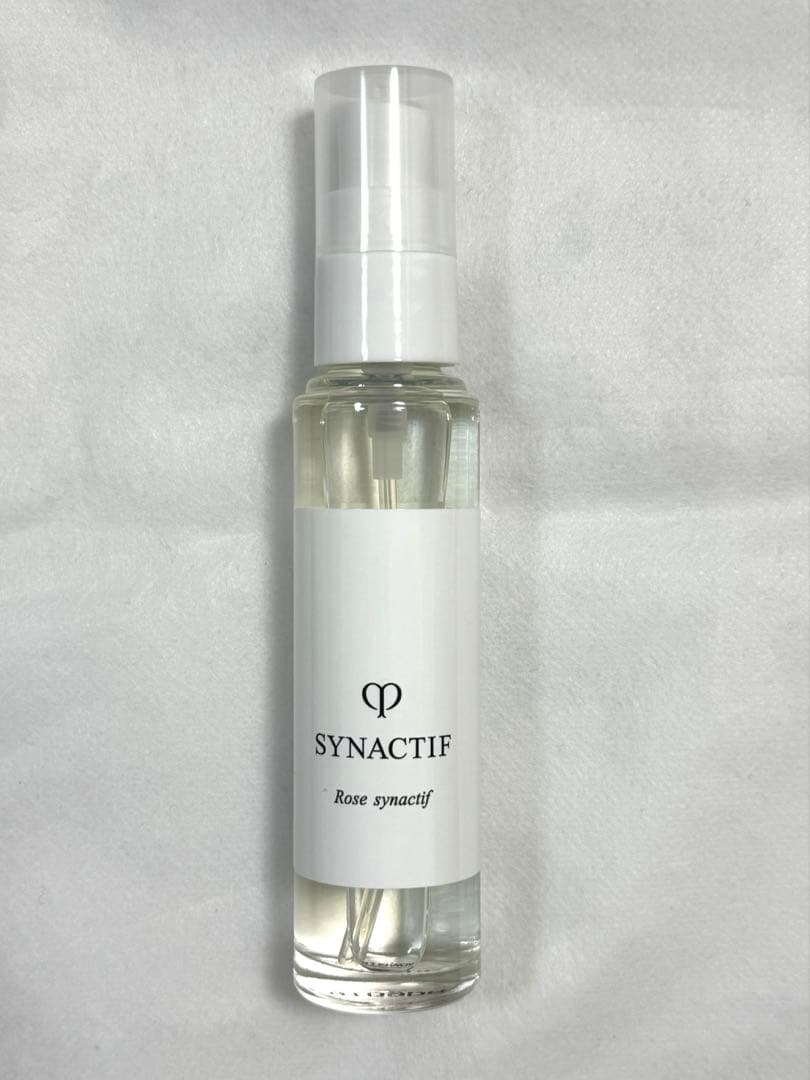 クレドポーボーテ　ローズシナクティフ　オードパルファム