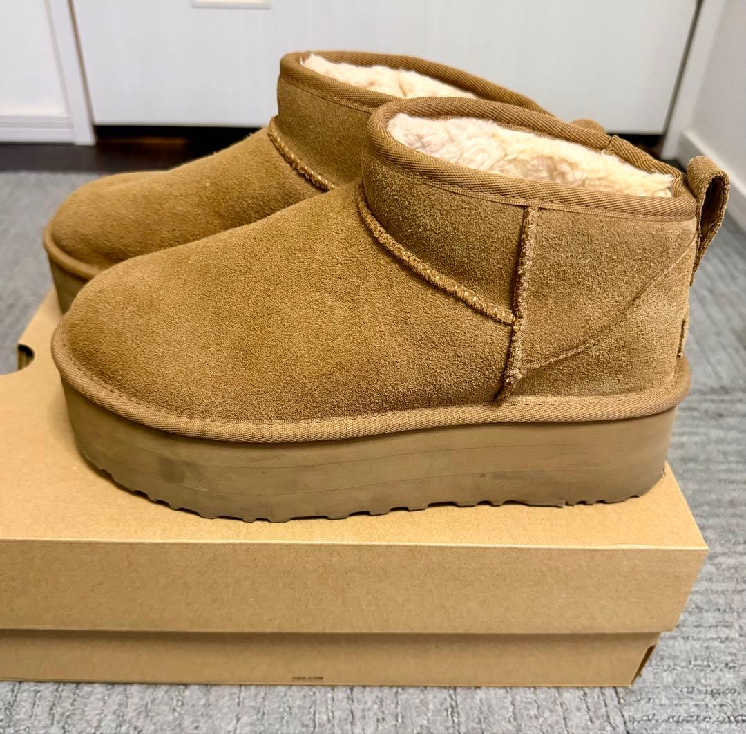 UGG クラシックウルトラミニ ブーツ