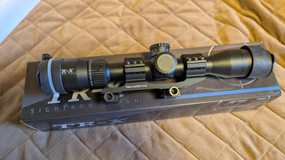 Sightron TR-X 1.75-4ｘ32 CQB MD マウント付き