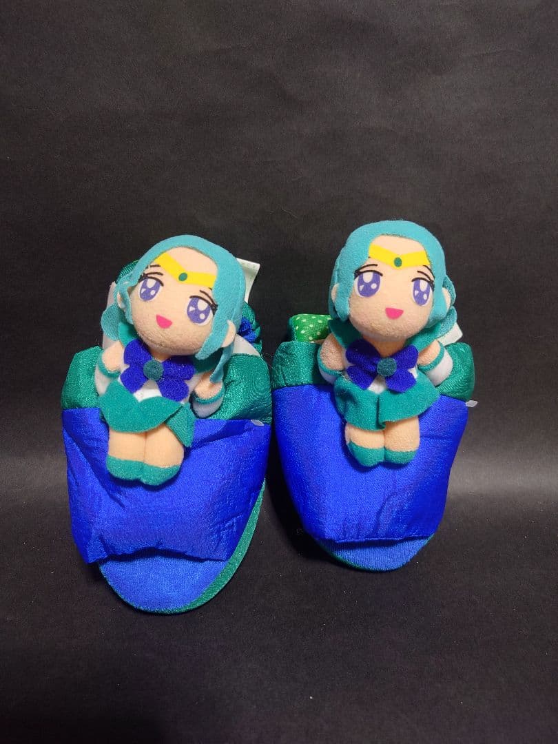 セーラームーン ぬいぐるみ付きスリッパ 2セット - メルカリ