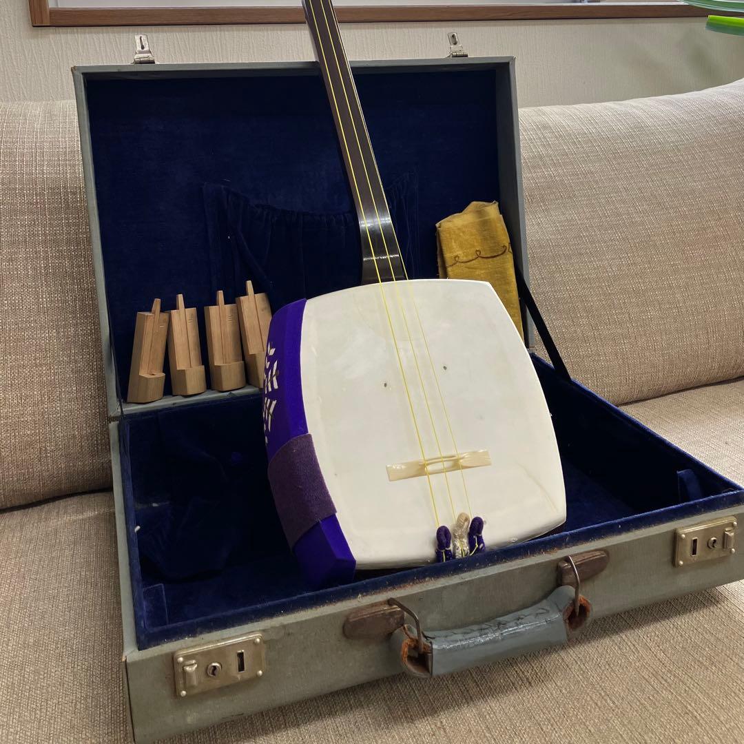 地唄三味線か（細竿）インド紅木　金細　綾杉銅　天然糸巻