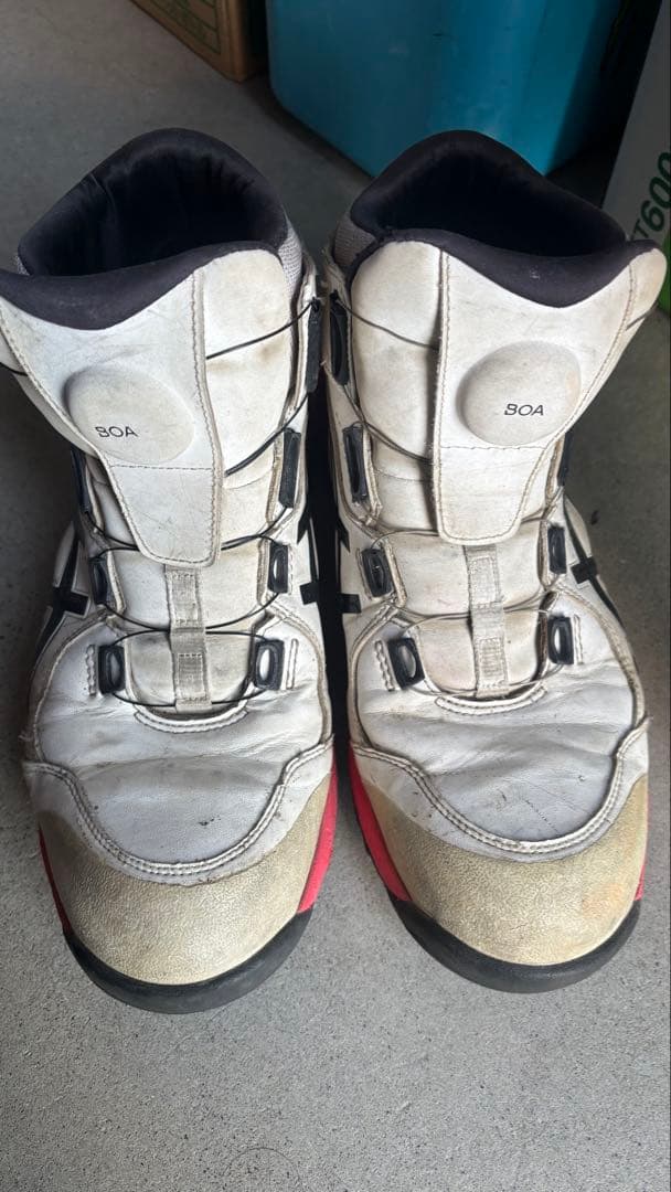 ASICS 白　ハイカット安全靴 ボアシステム