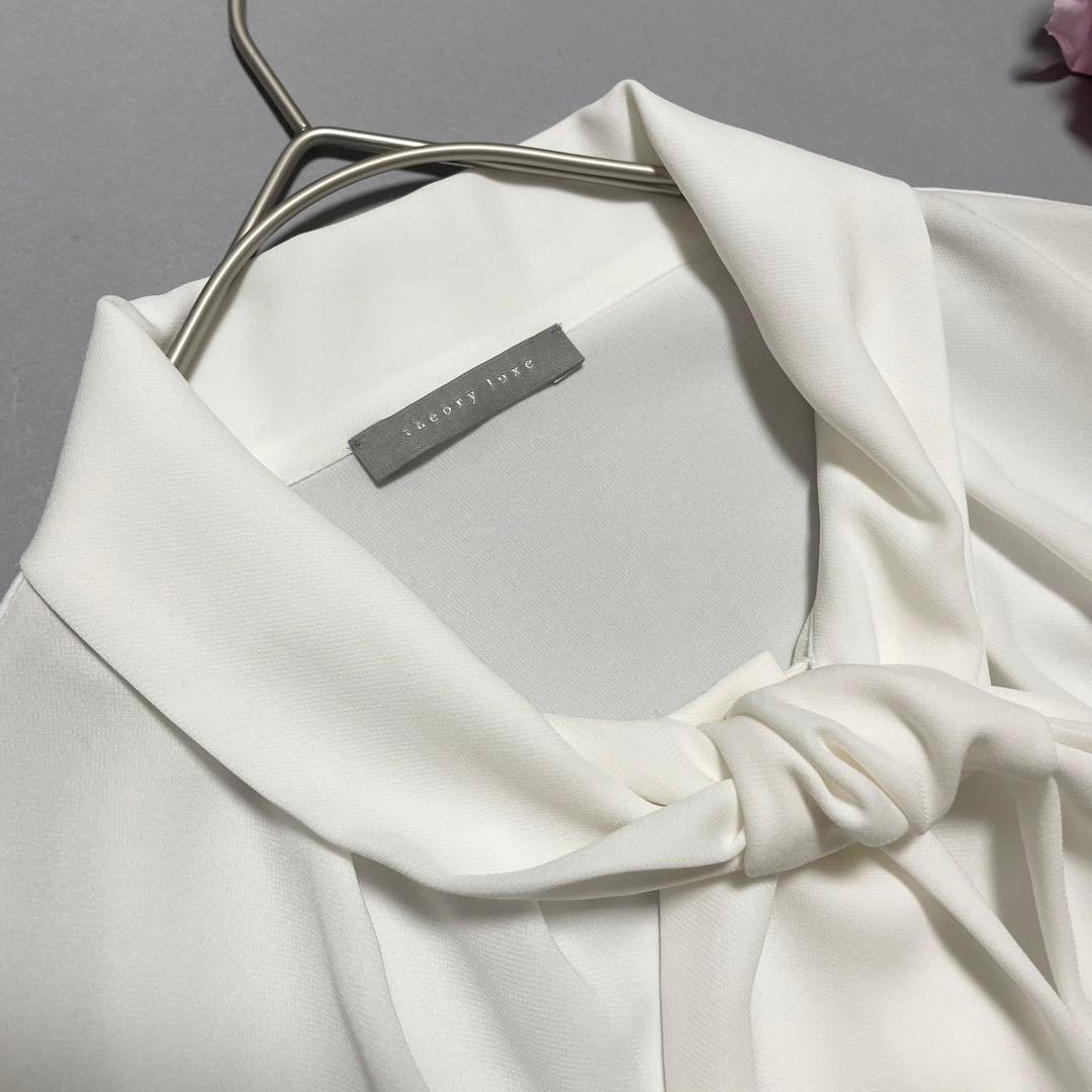 極美品✨セオリーリュクス ボウタイブラウス HEAVY.PEARL 白 40 - メルカリ
