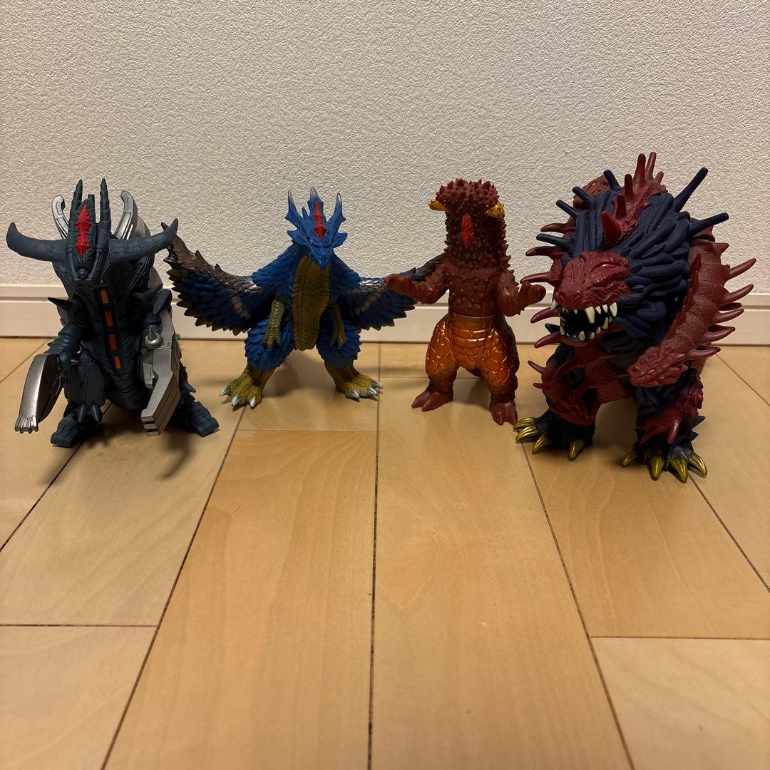 ウルトラ怪獣DX 魔王獣 ソフビ まとめ - メルカリ