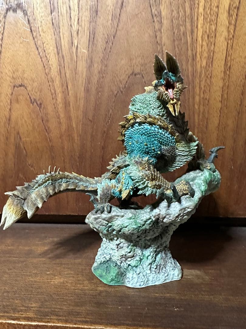 モンスターハンター クリエイターズモデル　雷狼竜　ジンオウガ　 フィギュア