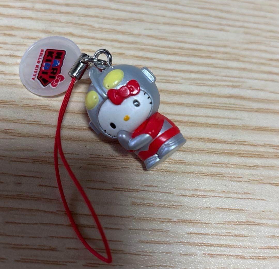ナリキリ ハローキティ ストラップ ウルトラマン - メルカリ