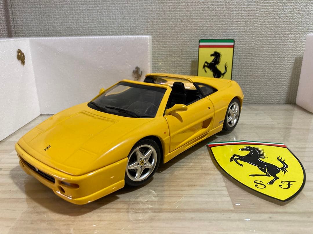ミニカー FERRARI F 355 GTS 1:18