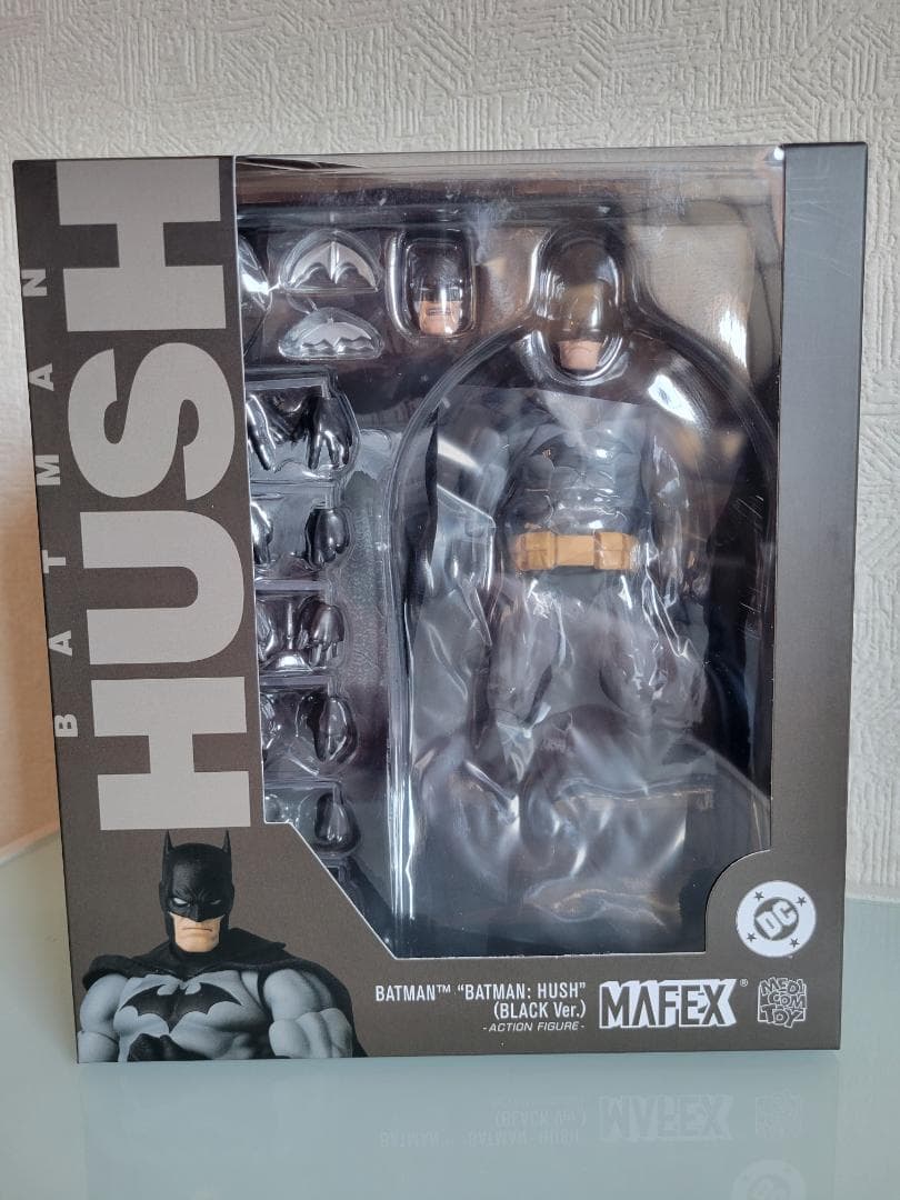MAFEX バットマン HUSH ブラックVer. アクションフィギュア 新品