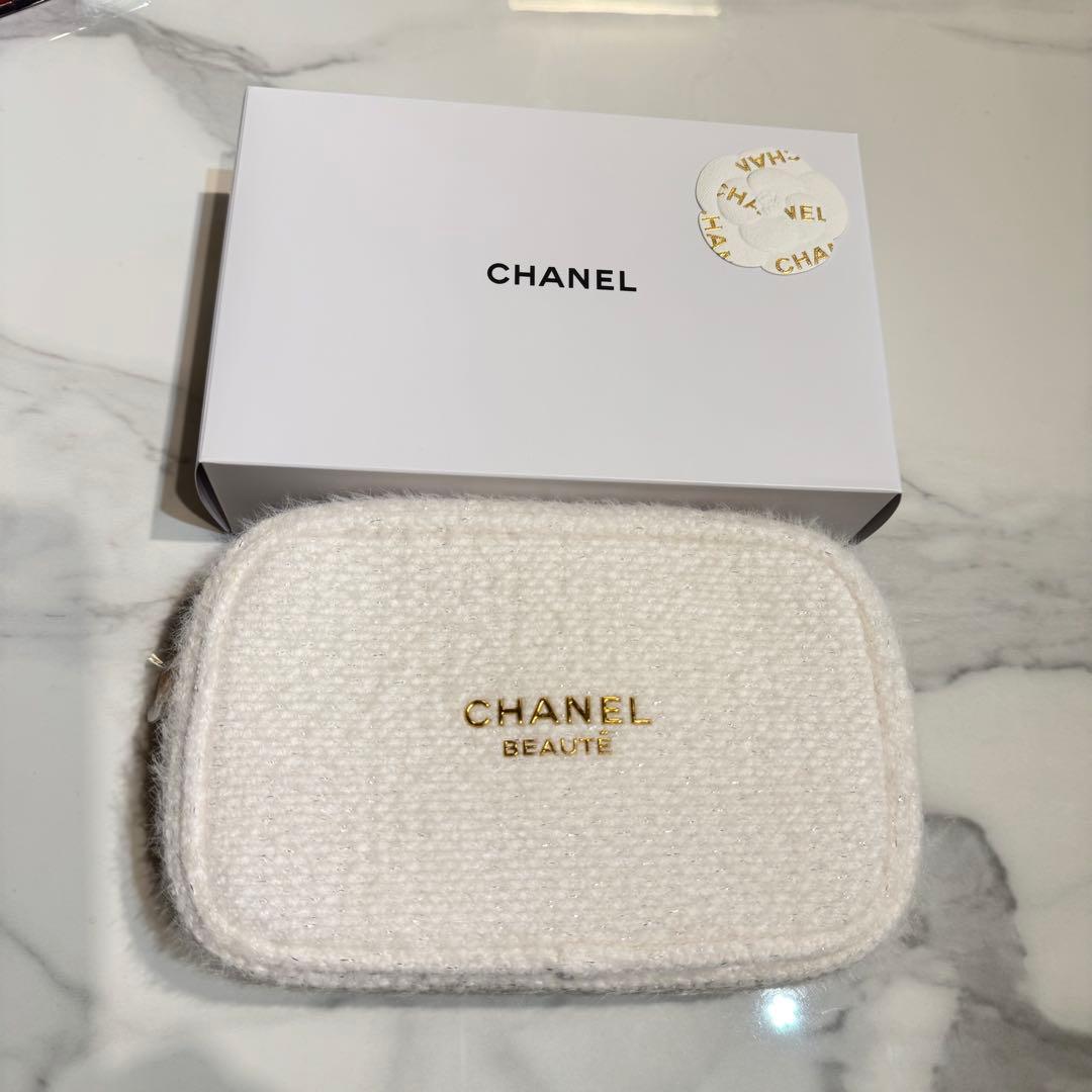シャネルエッセンシャルケアセット　ホリデー2024CHANEL