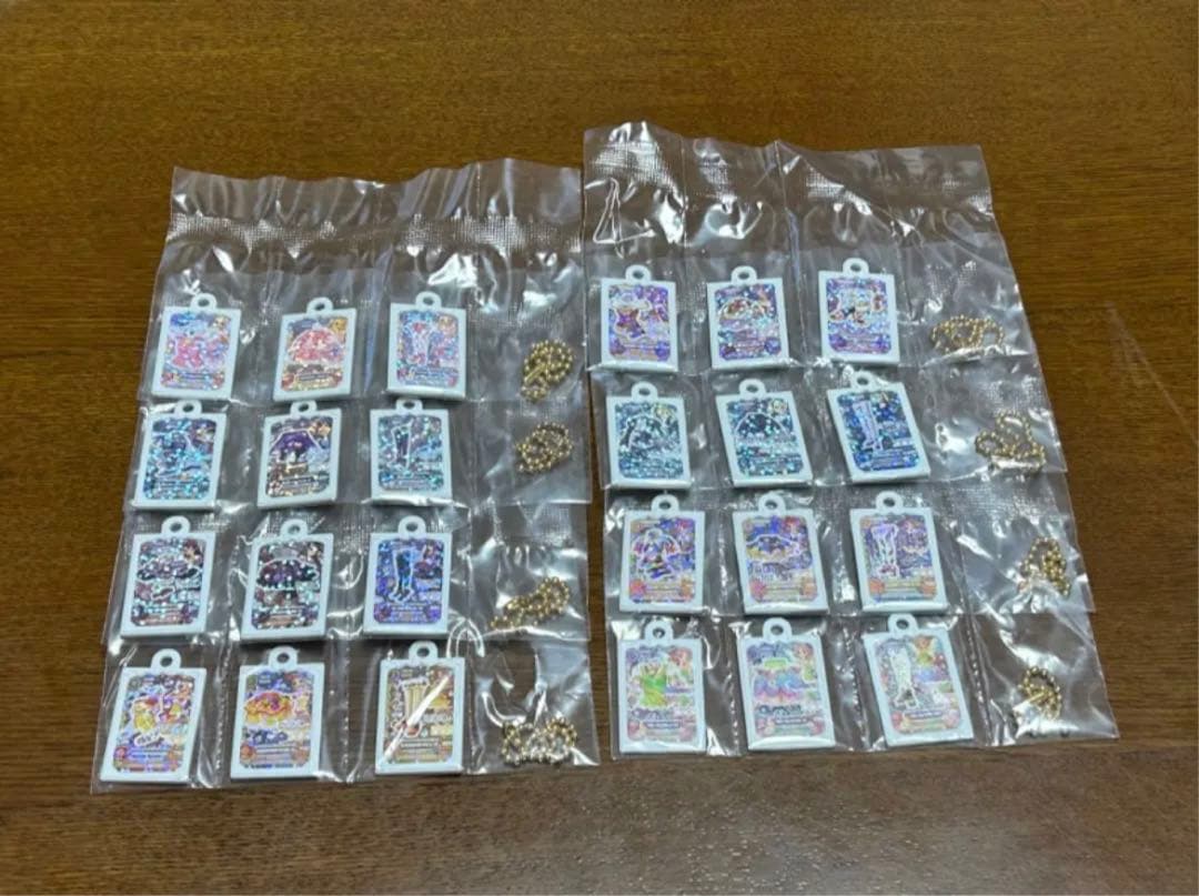 アイカツグッズコレクション ガチャガチャ 衣装コンプリート - メルカリ