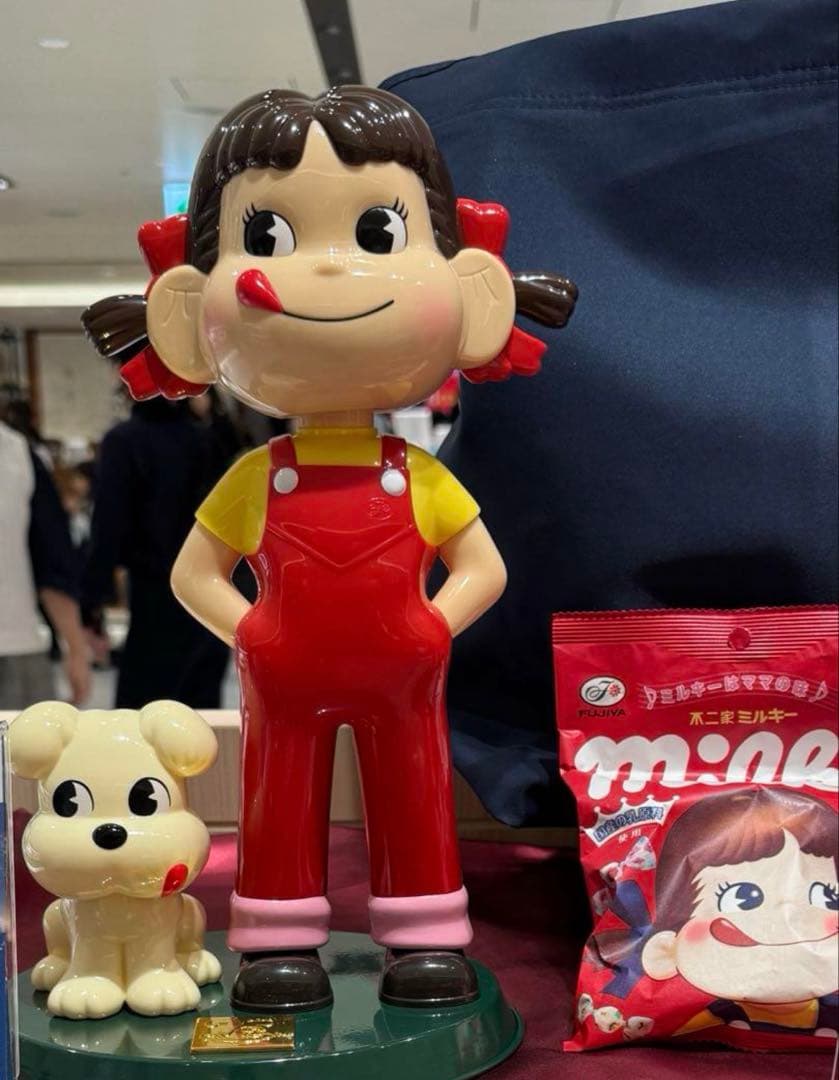 新品未使用品】不二家 ペコちゃん 75周年記念版 首振り人形 - メルカリ