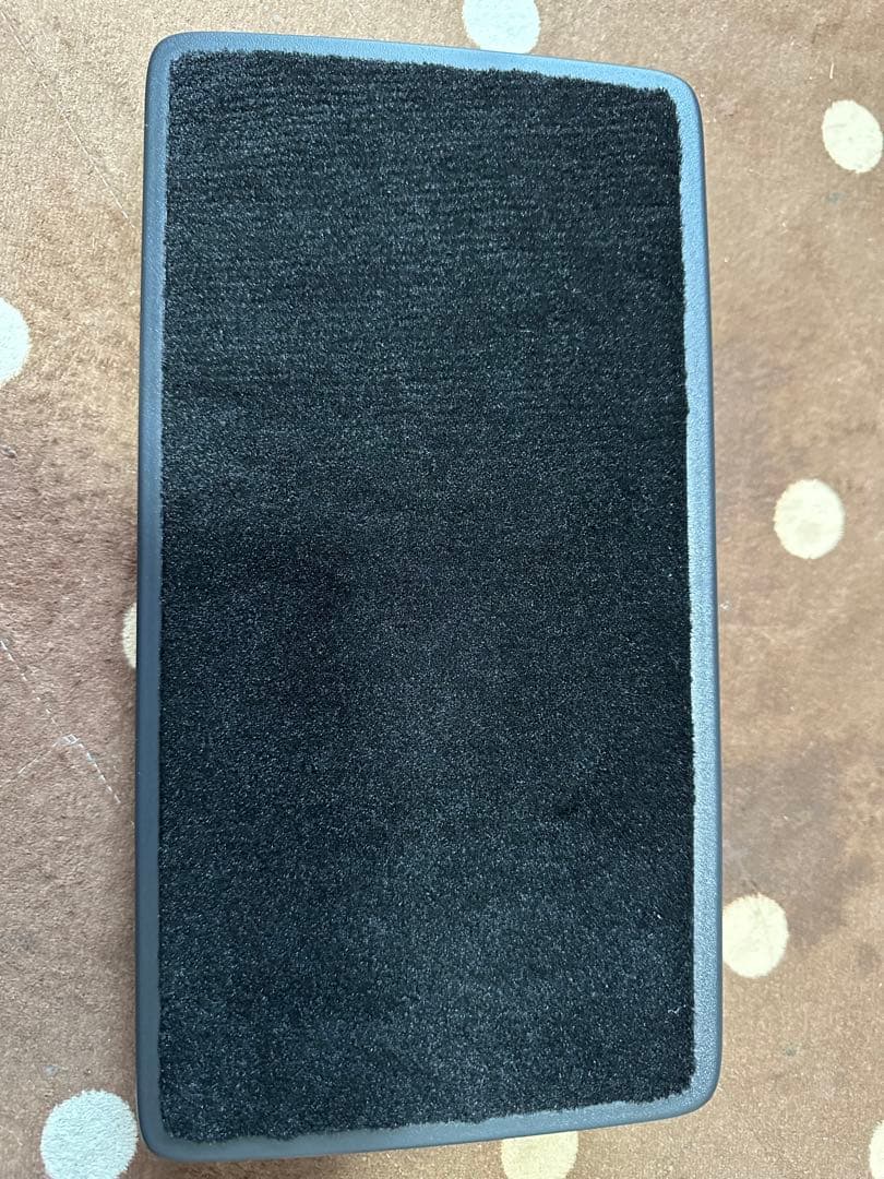 2024新型クラウンセダン後席左右フットレスト - メルカリ