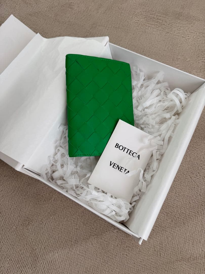 最終値下げ　BOTTEGA VENETA パスポートケース