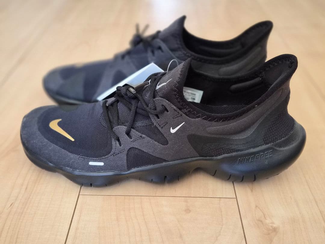 新品未使用タグ付き 27.5cm NIKEナイキ フリーラン5.0 　ブラック