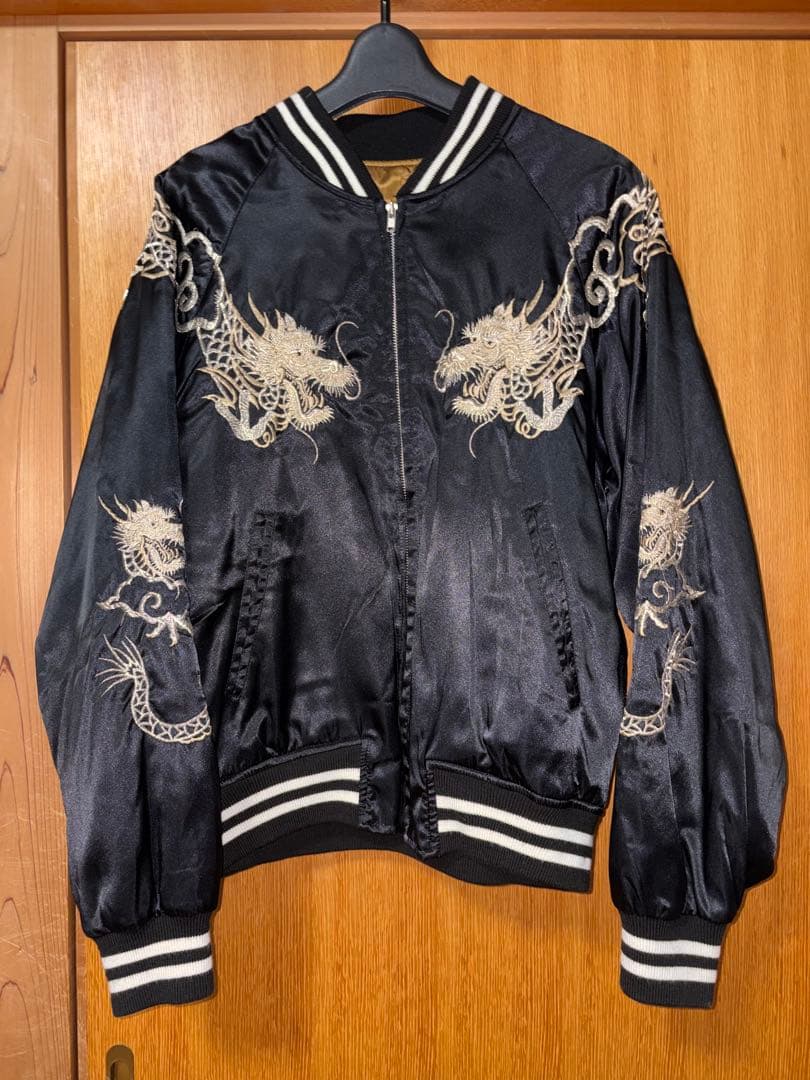 ドラゴン　龍　刺繍　スカジャン　黒