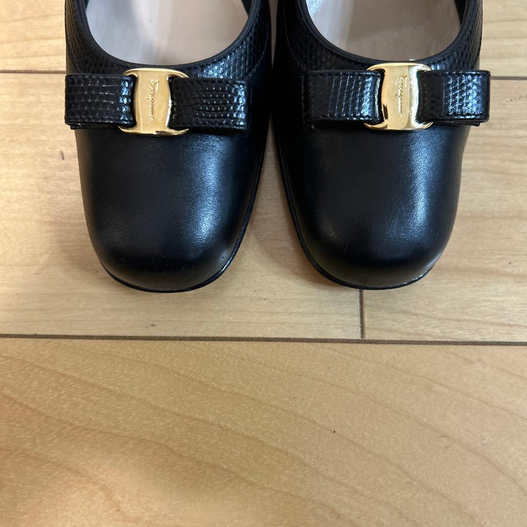 お値下げ　フェラガモ6C