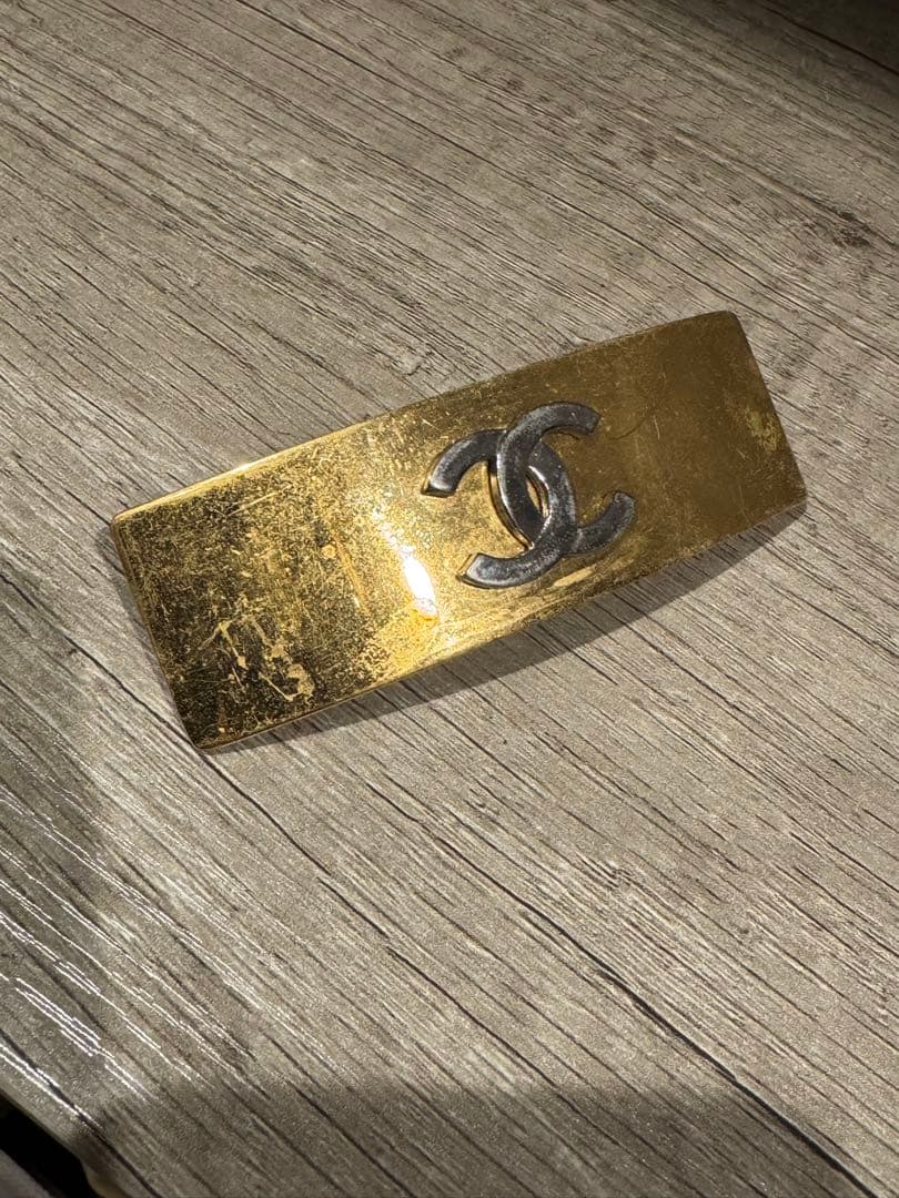 CHANEL ゴールド ロゴ ヘアアクセ　バレッタ
