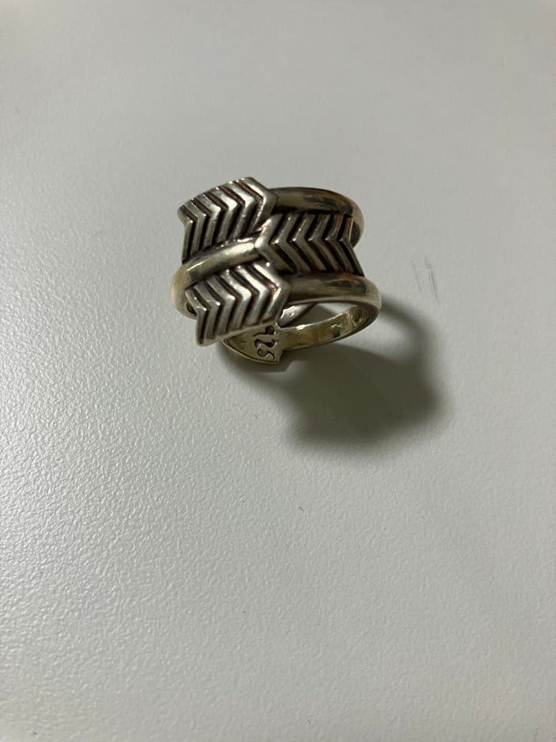 アクセサリー CODY SANDERSON 3 Arrows Ring