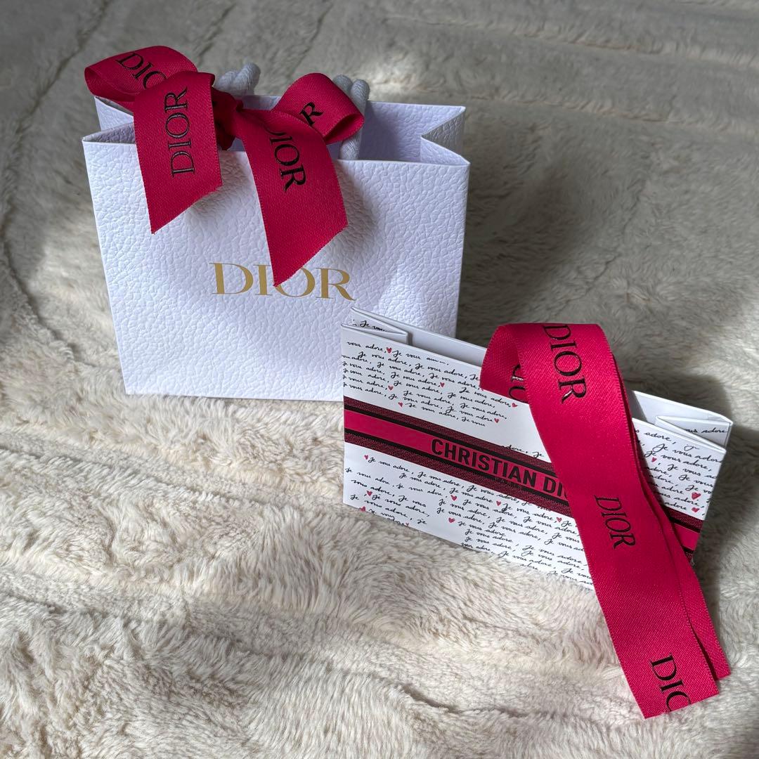Dior 2026年 バレンタインデー限定ギフトラッピング - メルカリ